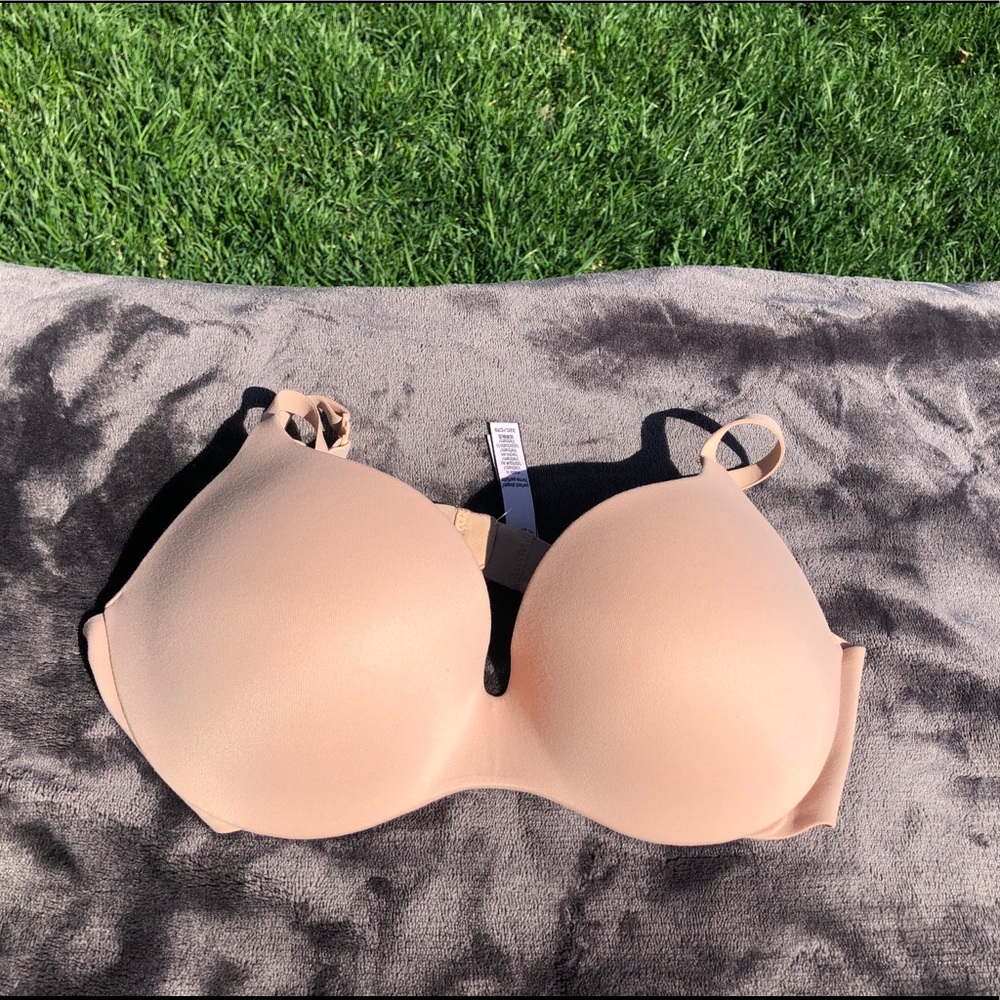 Victoria’s Secret new “ incredible” bra 32 C